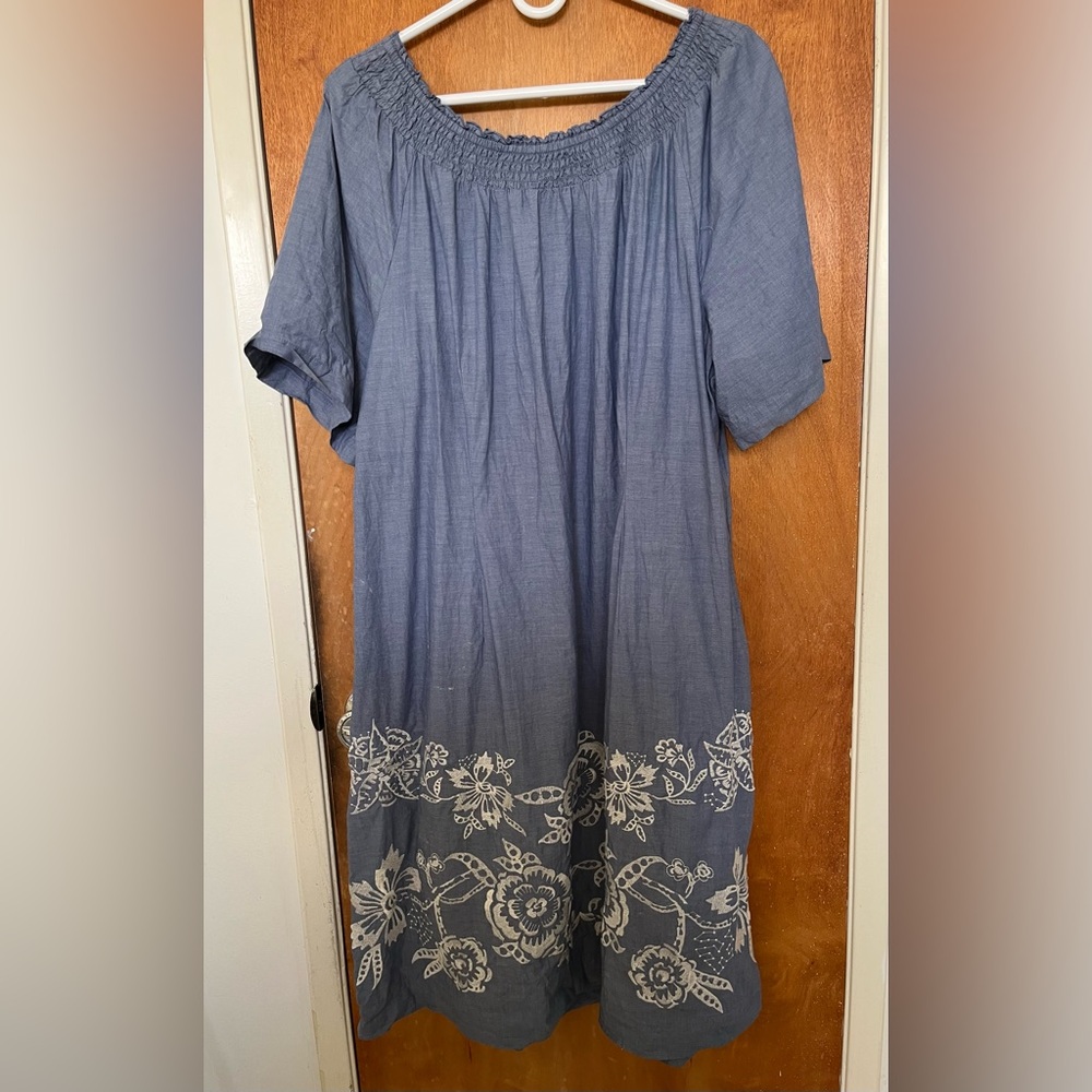 Talbots lightweight 100% cotton shift midi dress 20W blue w/floral embroidery - Picture 3 of 5